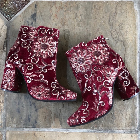 🍃💕NIB Naughty Monkey Sequin Velvet Bootie - Picture 4 of 8